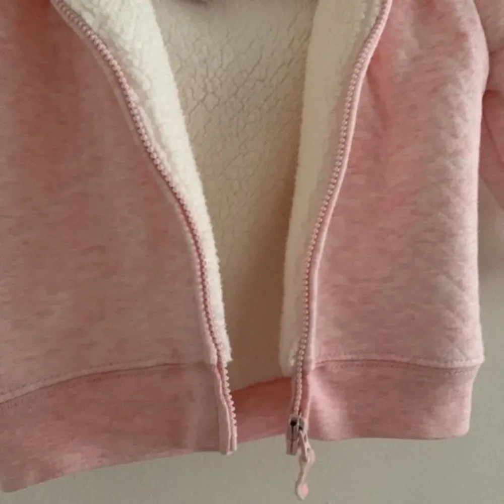 Carter’s pink hooded sweater jacket for baby size 6-9 months